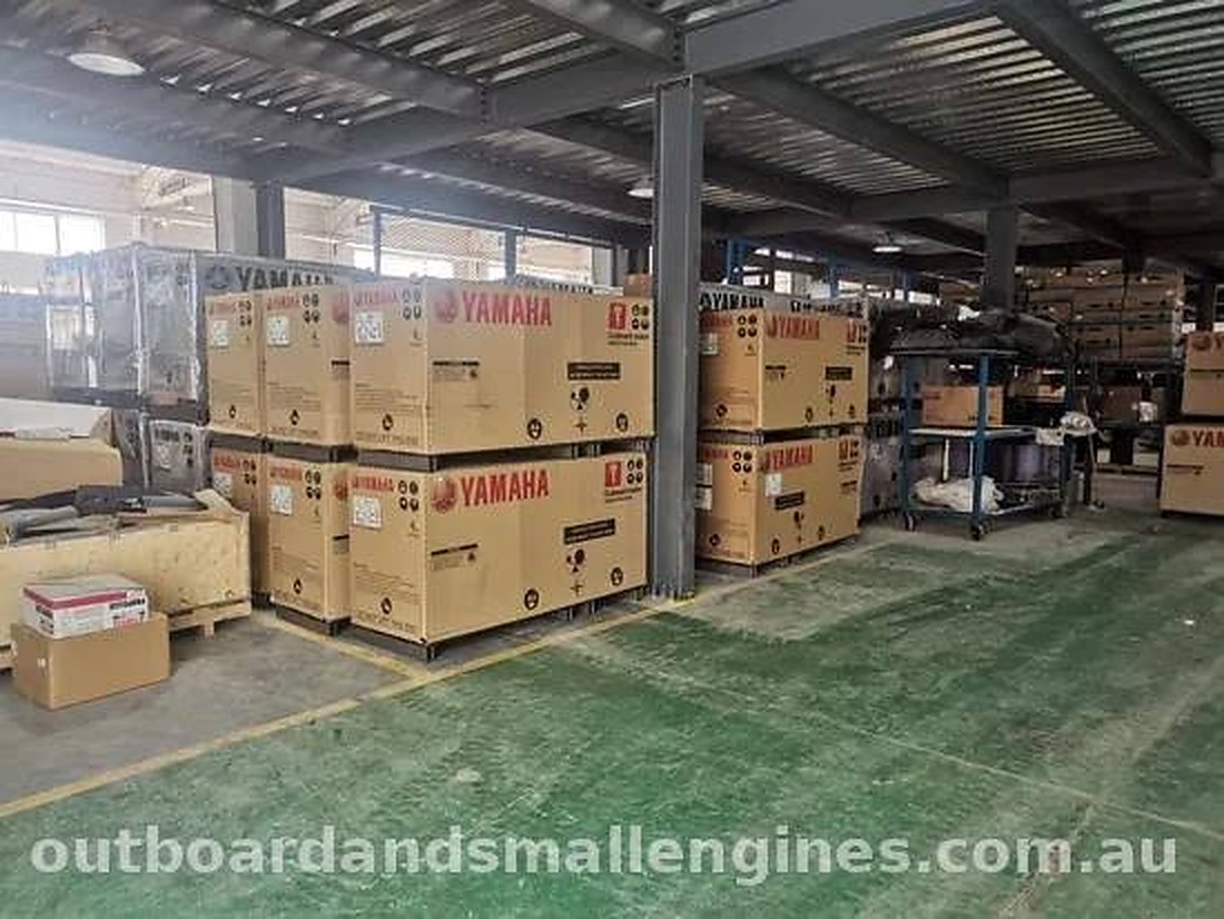 Yamaha F300ESB2 300hp Outboard Motor | Extra Long (35") Shaft | White | Australia Stock - Image 2